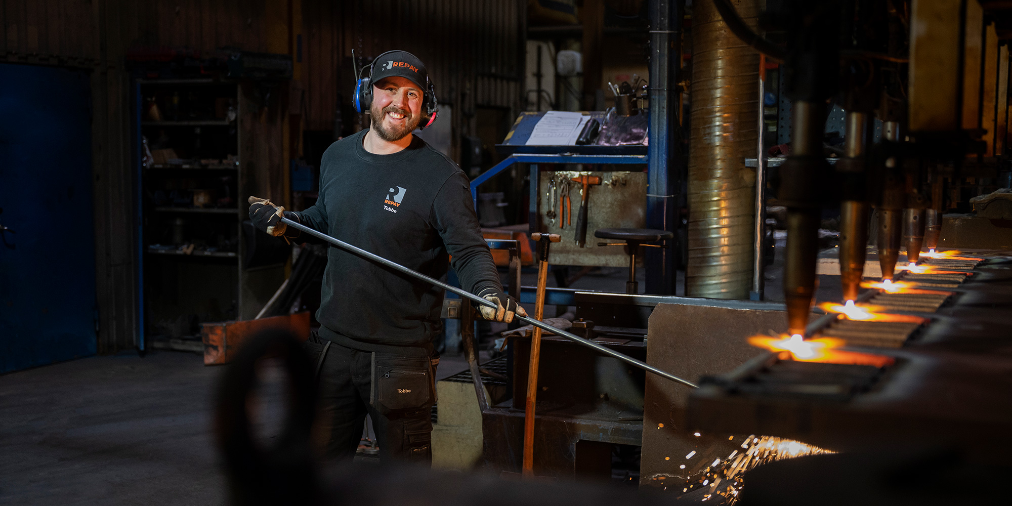 En person i fabriken