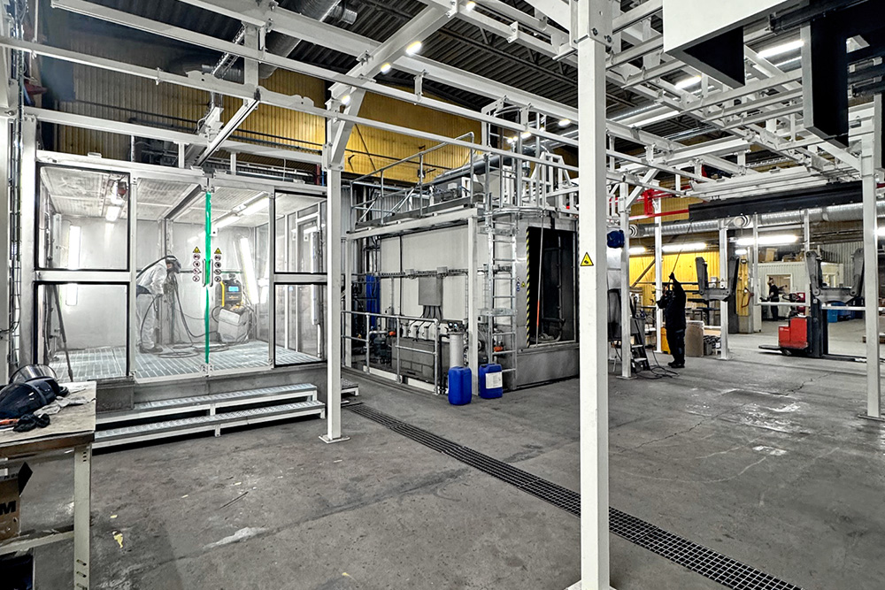 Repay skär åt hårdsatsande Hakfelt