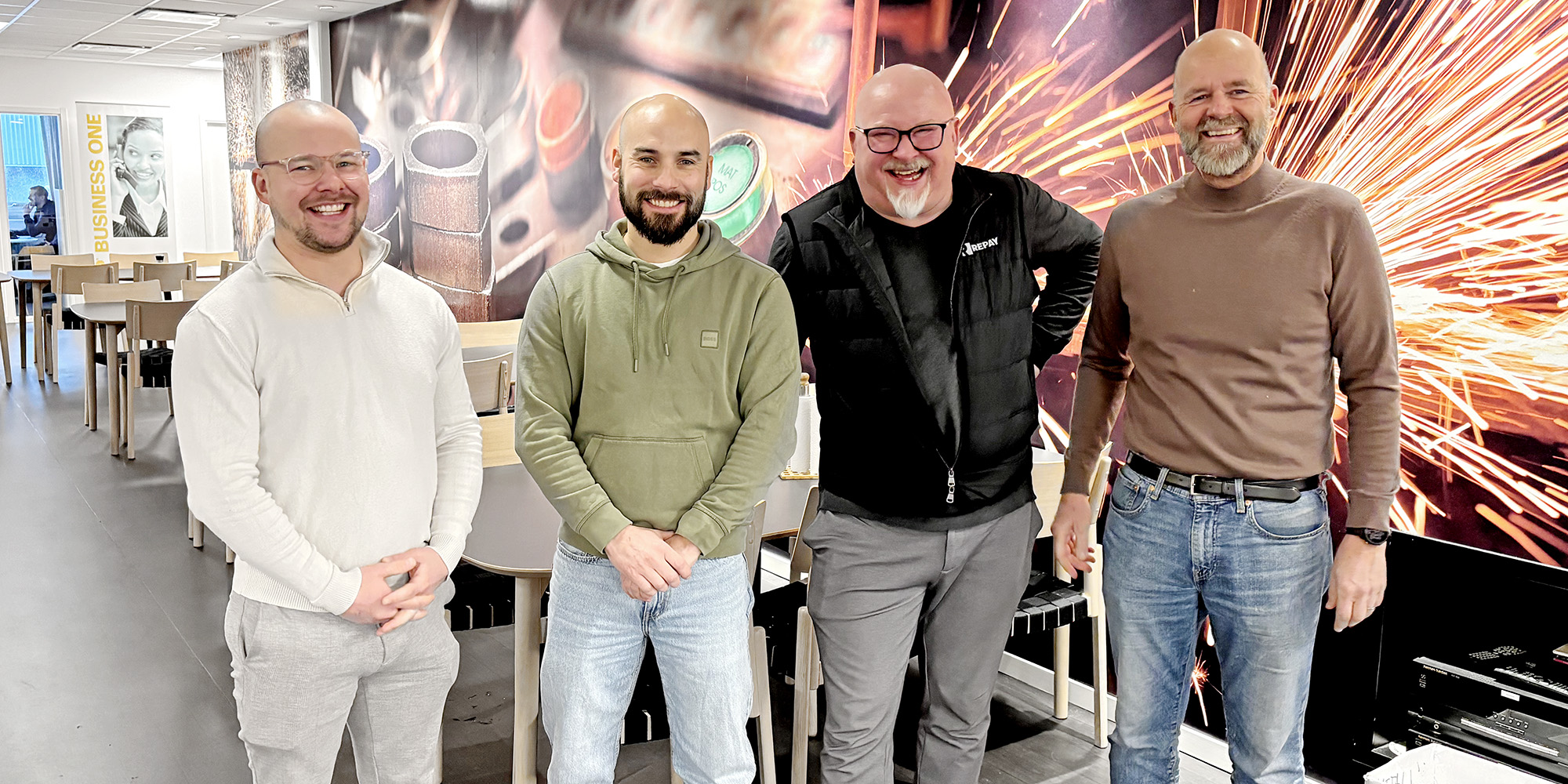 Repay skär åt hårdsatsande Hakfelt